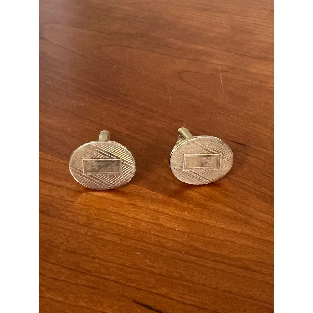 Vintage Men Oval Textured Silver Tone Cufflinks Etched Rectangular Plaque Design